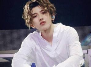 蔡徐坤娱乐圈吃瓜视频,揭秘明星幕后生活